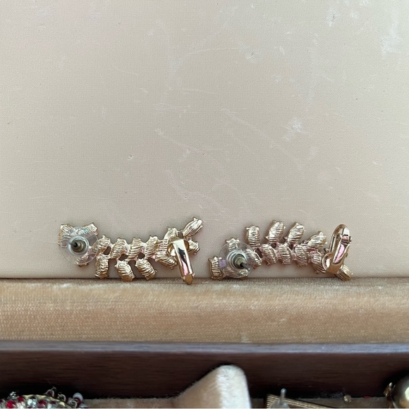 Jewellery - Picture 11 of 13